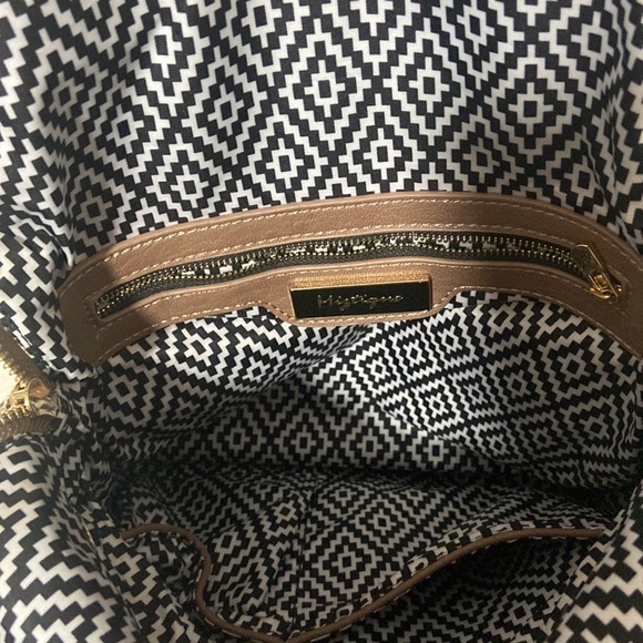 Spacious Nude Backpack - Picture 6 of 12